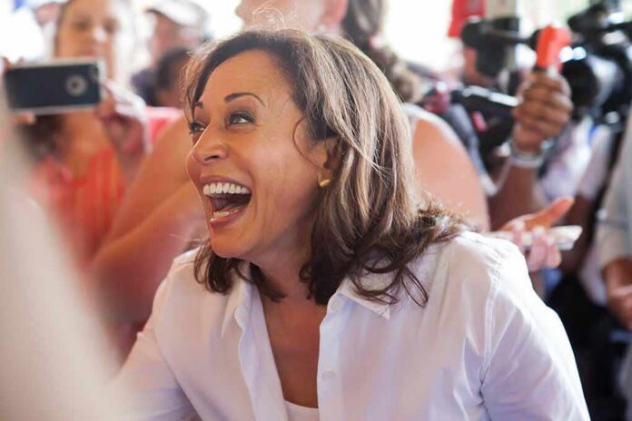 shutterstock_1444531736 smiling woman in a crowd
